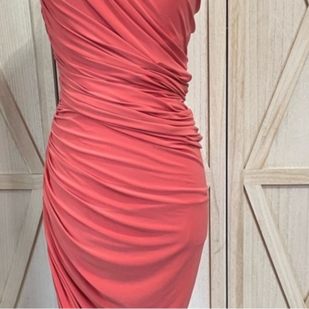 NORMA KAMALI DIANA RUCHED ONE-SHOULDER DRESS    NWOT - Picture 10 of 14